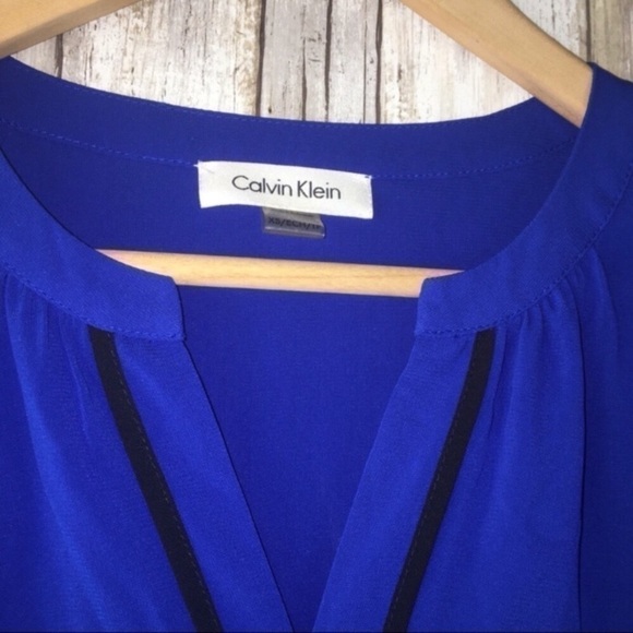 Calvin Klein Blue Sleeveless Blouse - Picture 3 of 3
